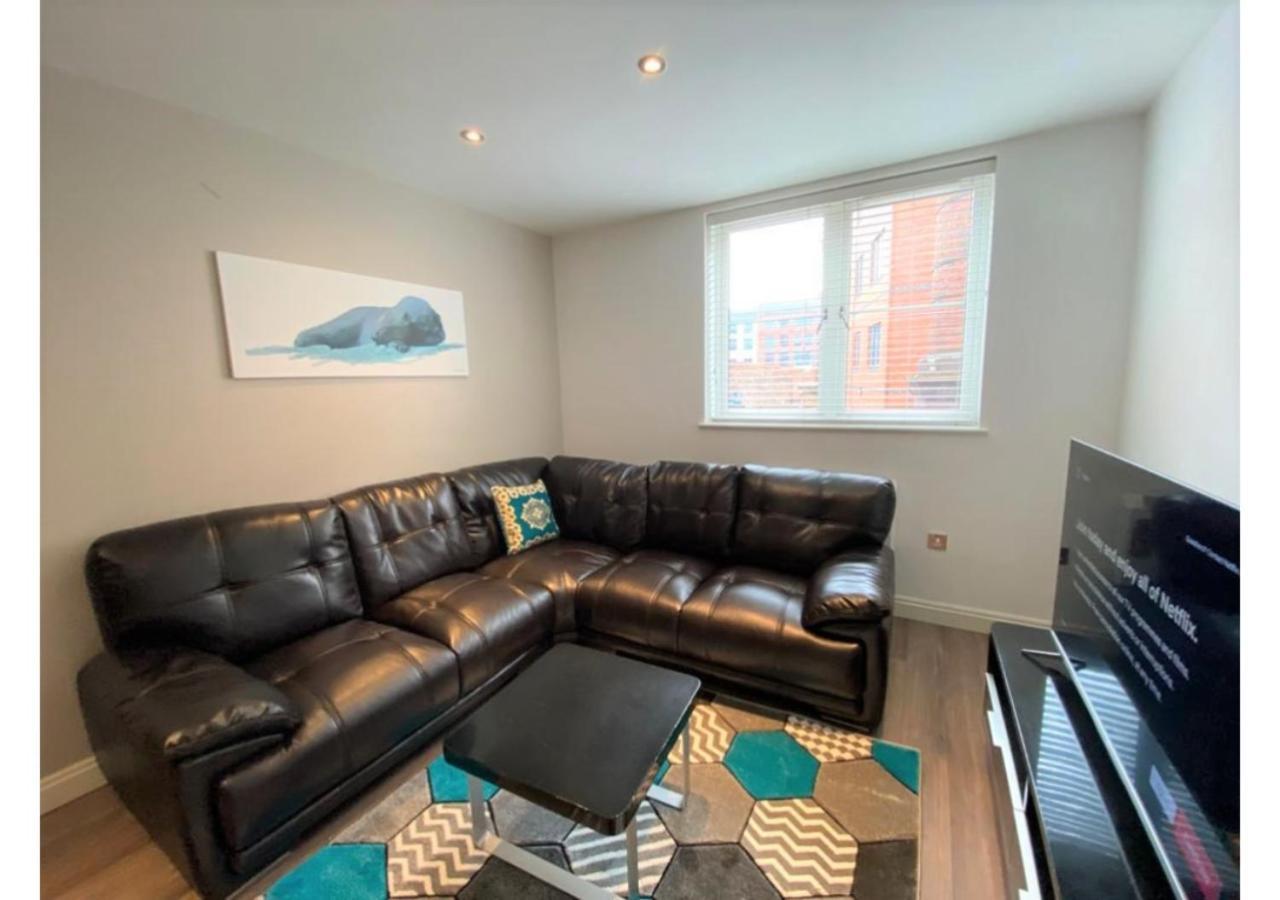 24-7 Secured City Centre Apartments With Free Underground Parking And Wifi Birmingham Luaran gambar