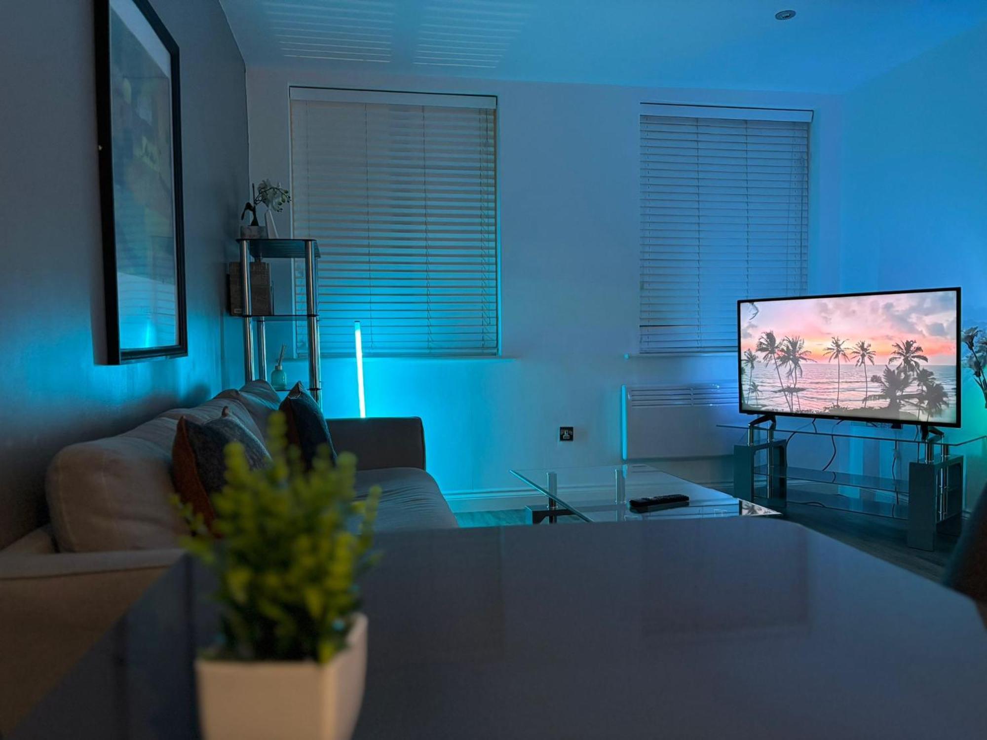 24-7 Secured City Centre Apartments With Free Underground Parking And Wifi Birmingham Luaran gambar
