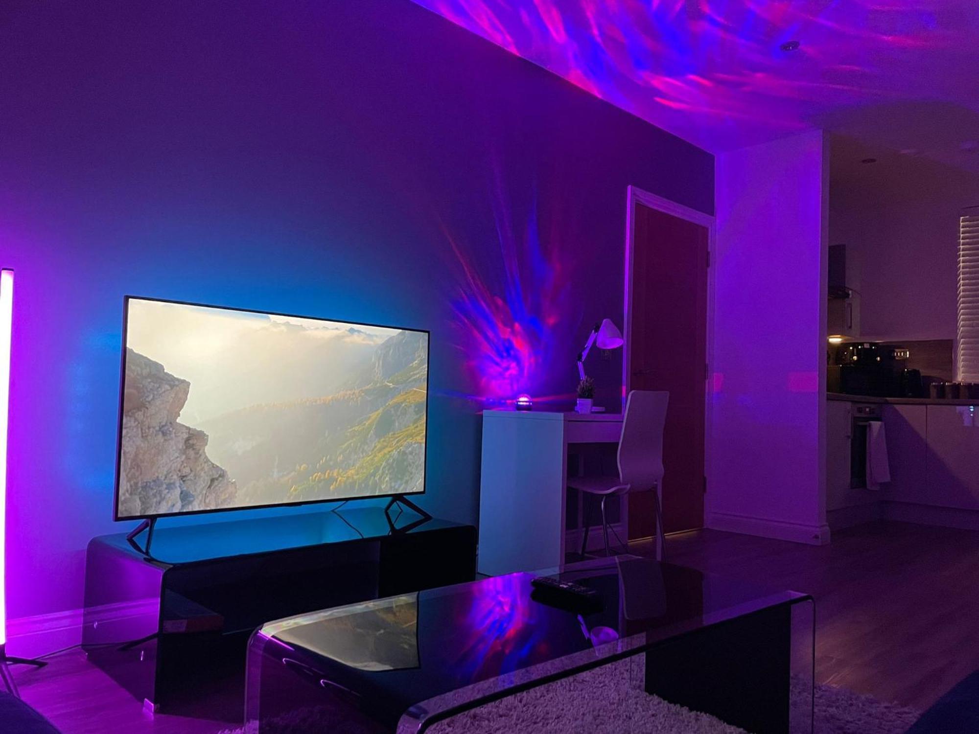 24-7 Secured City Centre Apartments With Free Underground Parking And Wifi Birmingham Luaran gambar