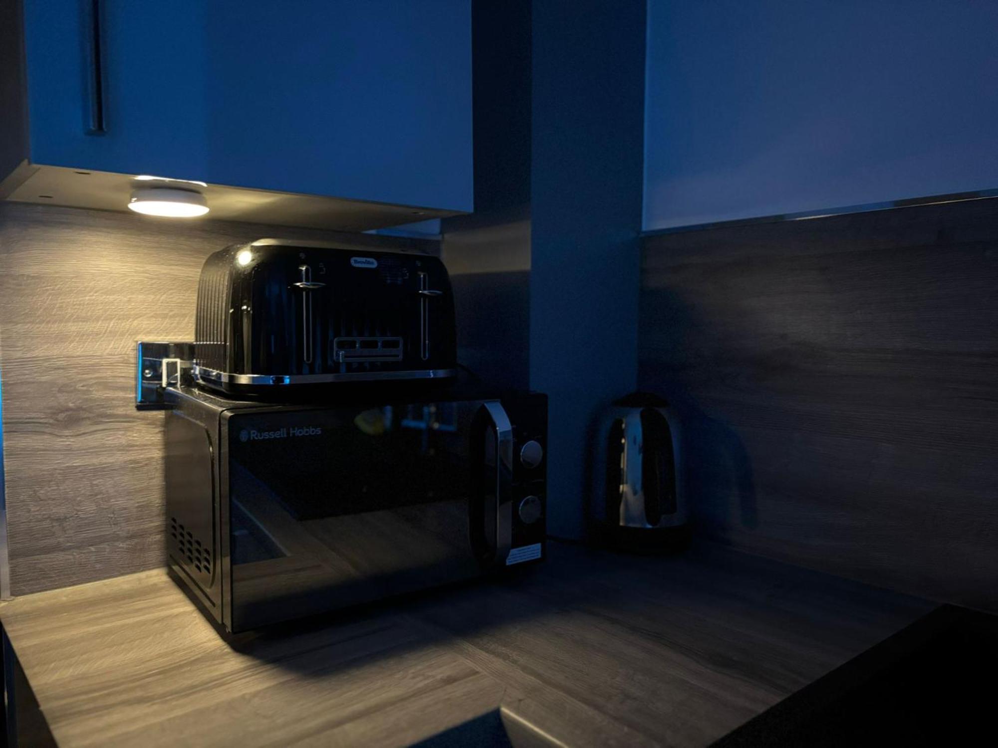 24-7 Secured City Centre Apartments With Free Underground Parking And Wifi Birmingham Luaran gambar