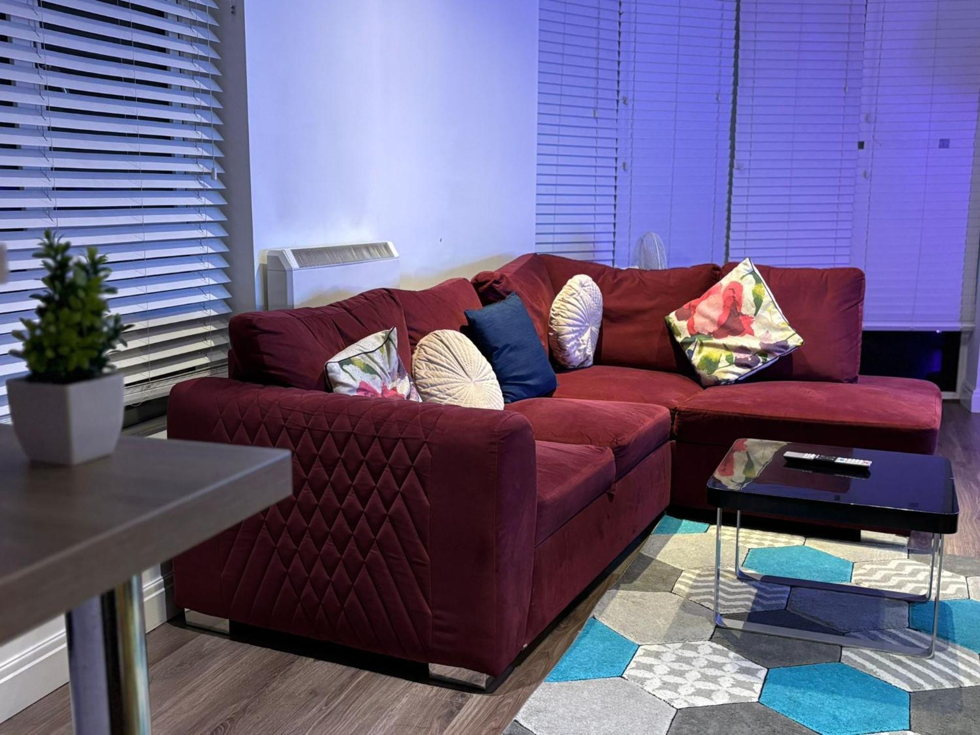 24-7 Secured City Centre Apartments With Free Underground Parking And Wifi Birmingham Luaran gambar