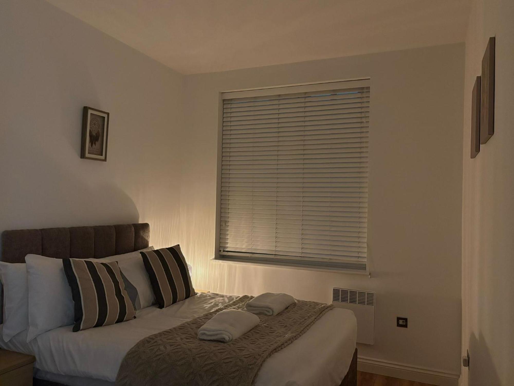 24-7 Secured City Centre Apartments With Free Underground Parking And Wifi Birmingham Luaran gambar