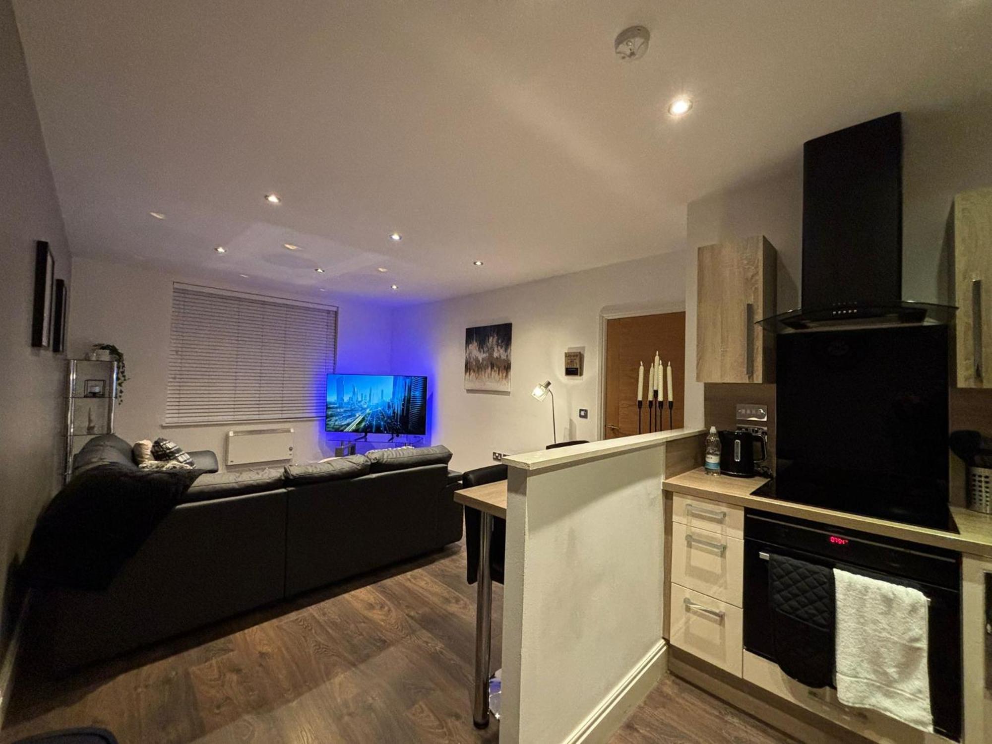 24-7 Secured City Centre Apartments With Free Underground Parking And Wifi Birmingham Luaran gambar