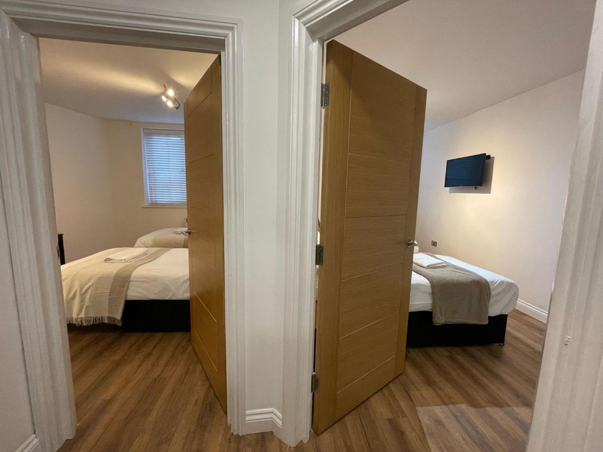 24-7 Secured City Centre Apartments With Free Underground Parking And Wifi Birmingham Luaran gambar