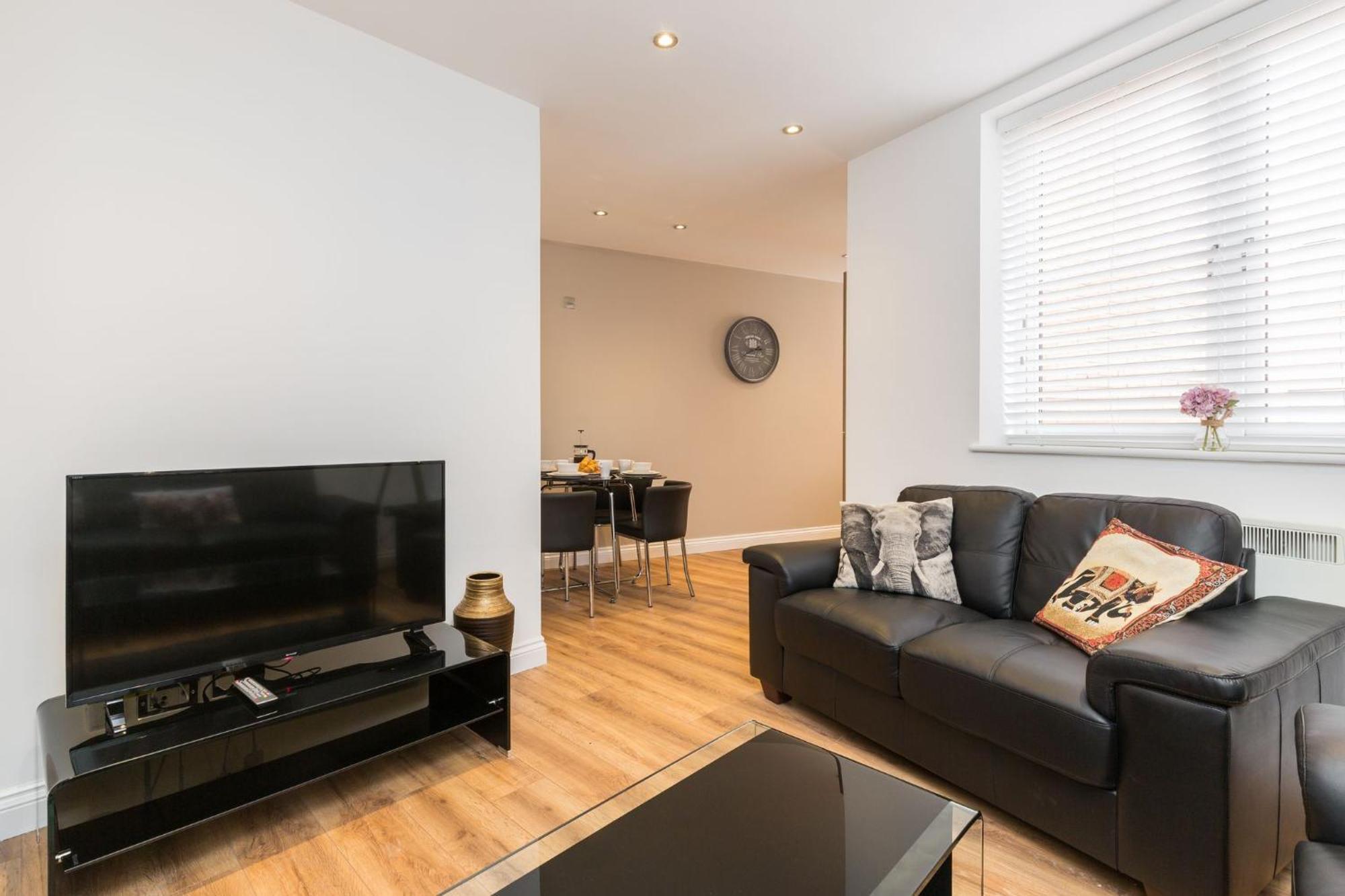 24-7 Secured City Centre Apartments With Free Underground Parking And Wifi Birmingham Luaran gambar