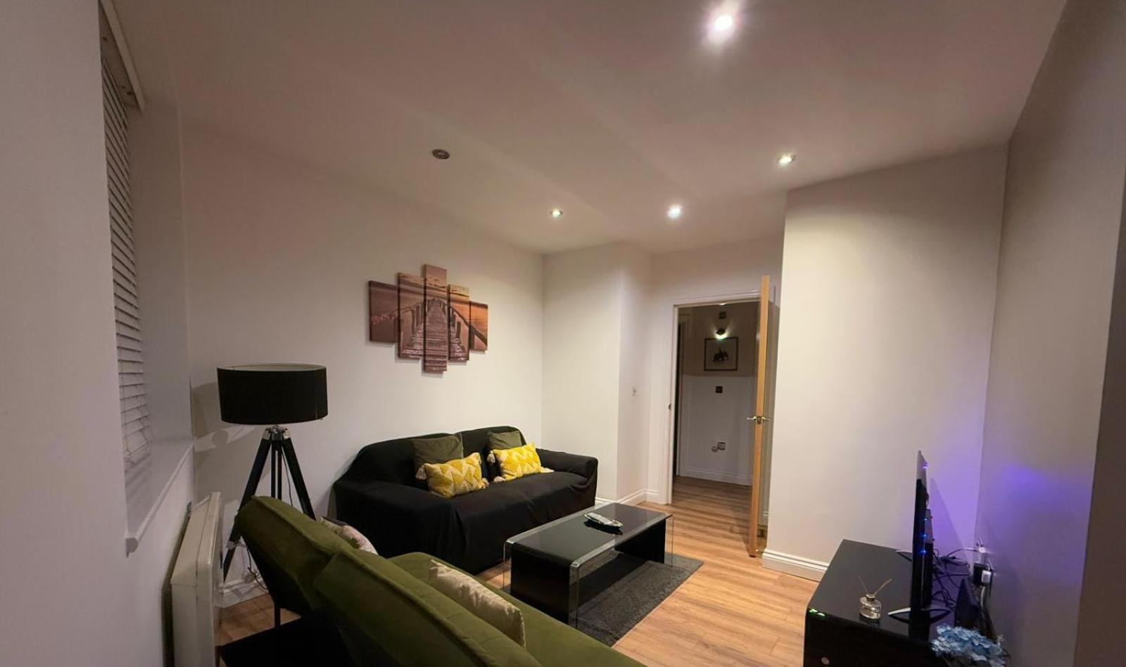24-7 Secured City Centre Apartments With Free Underground Parking And Wifi Birmingham Luaran gambar