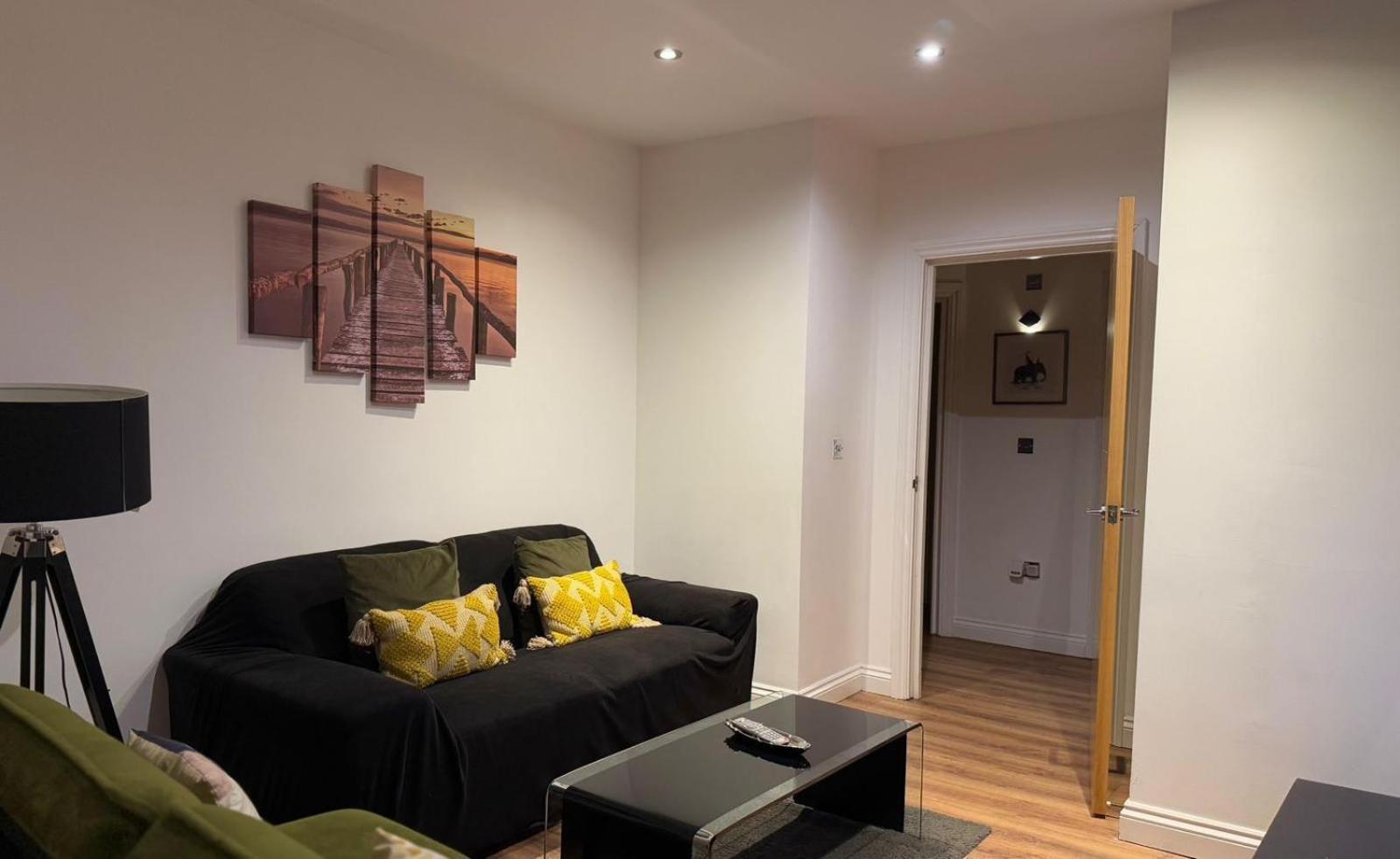 24-7 Secured City Centre Apartments With Free Underground Parking And Wifi Birmingham Luaran gambar