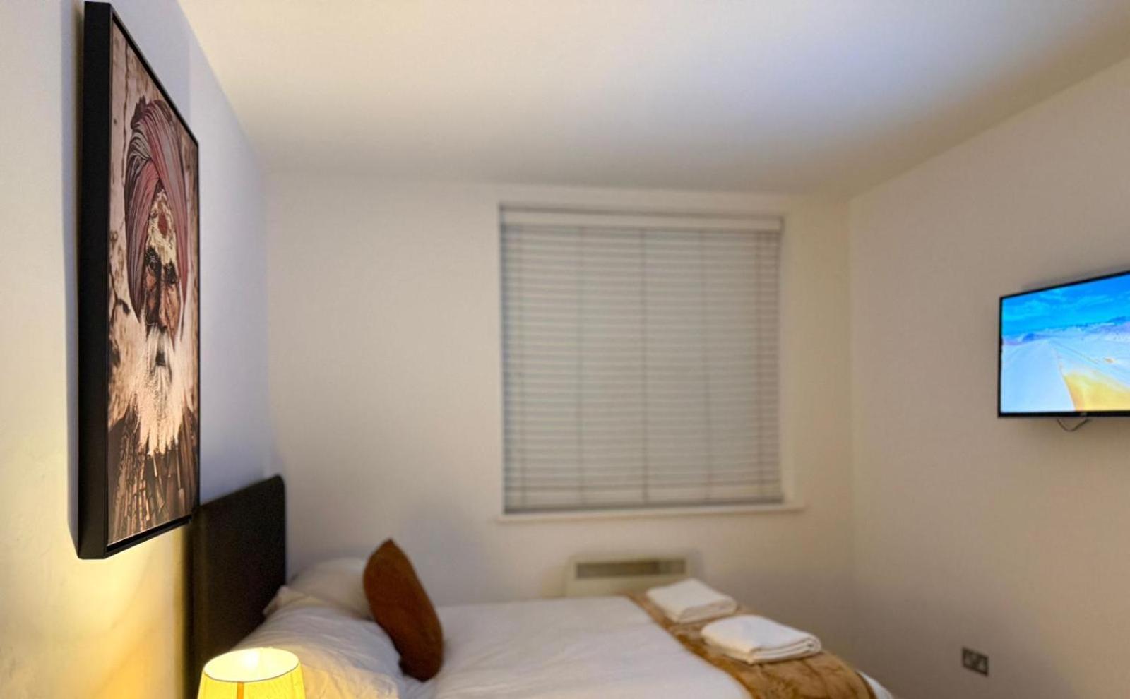 24-7 Secured City Centre Apartments With Free Underground Parking And Wifi Birmingham Luaran gambar